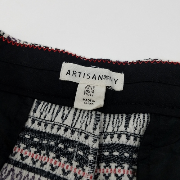 Artisan NY Tribal Cream & Black Midrise Shorts - Picture 5 of 6